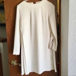 Off-white elegant & modern dress with zippers!
